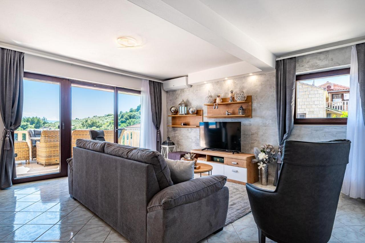 Villa Kadena - Luxury Seaside Villa With Private Heated Pool Selca  ภายนอก รูปภาพ